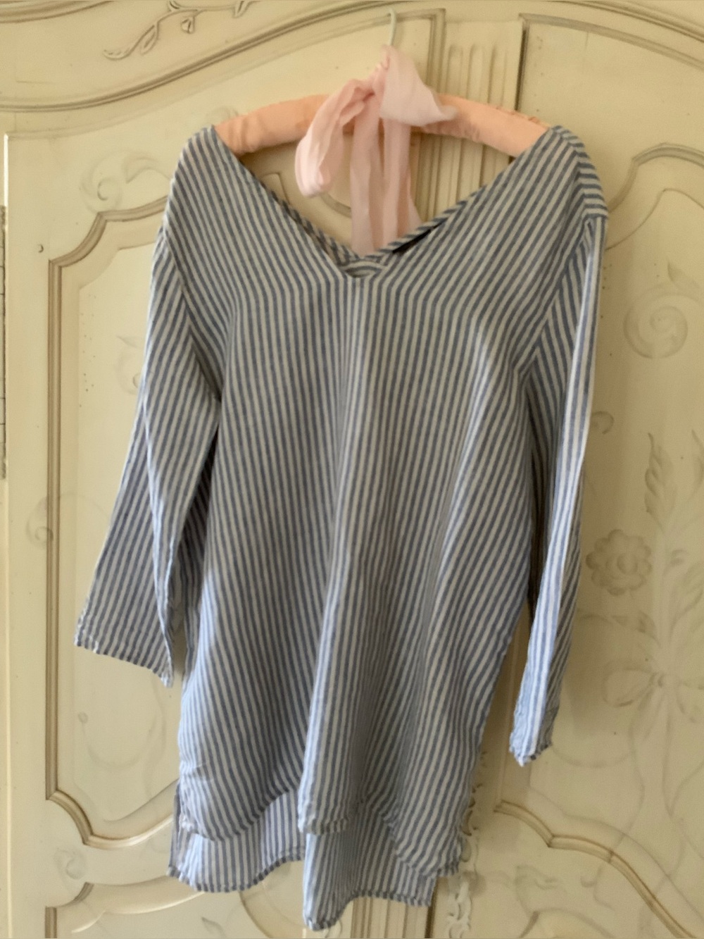 Tahari Blue and White Striped Linen V-Neck Tunic